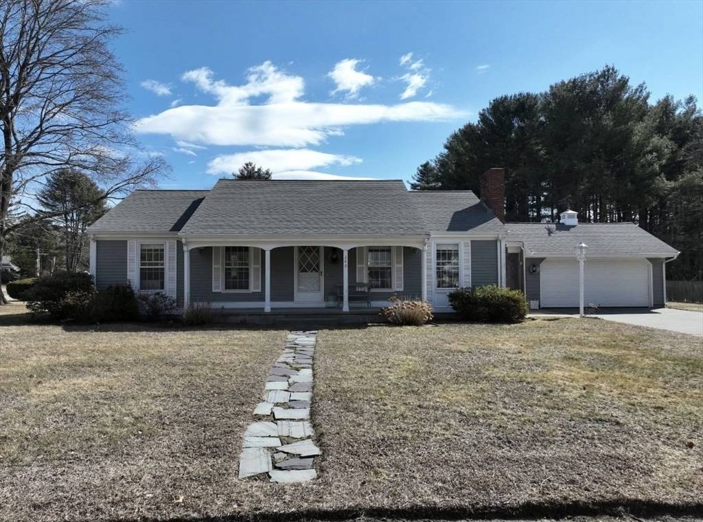 Seekonk, MA 02771,243 West Ave