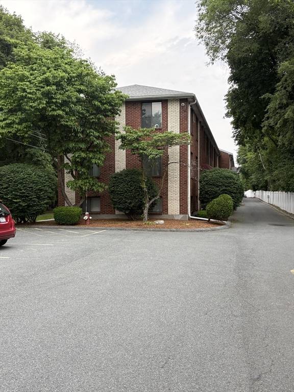 Wakefield, MA 01880,3 Richardson Street #C6