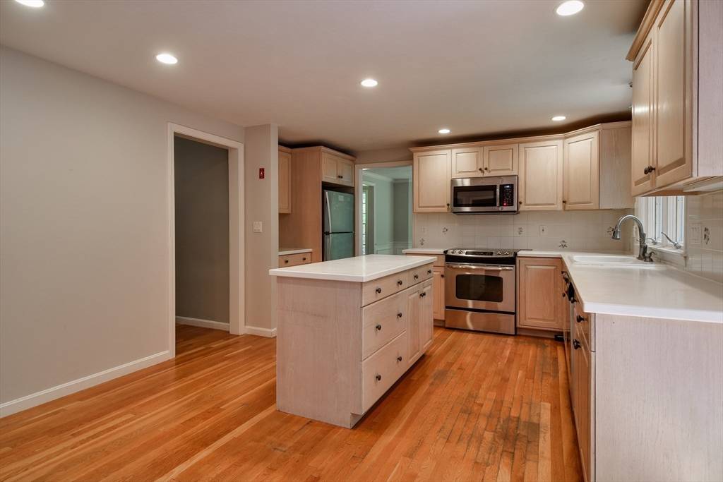 Dover, MA 02030,81 Tisdale Dr