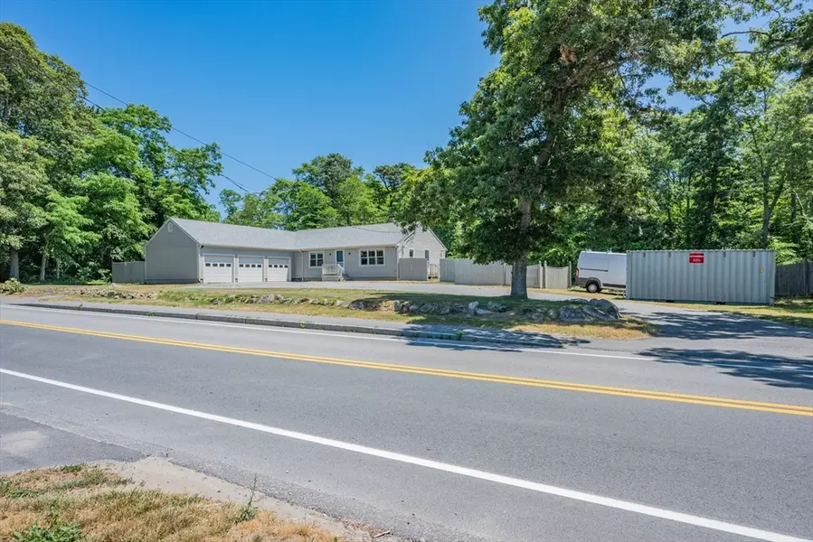 195 Underpass Rd, Brewster, MA 02631