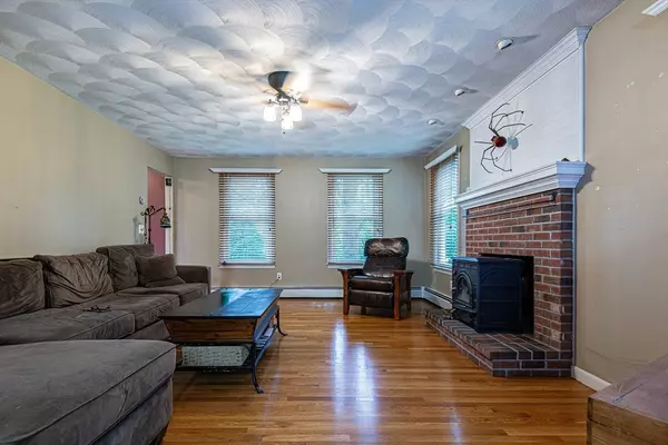 Rehoboth, MA 02769,5 Nichols Street