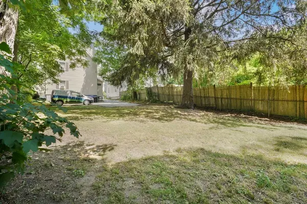 Taunton, MA 02780,42 Park St