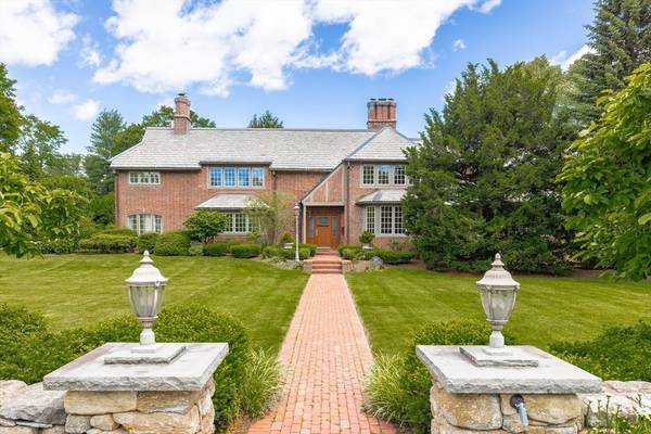245 Woodward St, Newton, MA 02458
