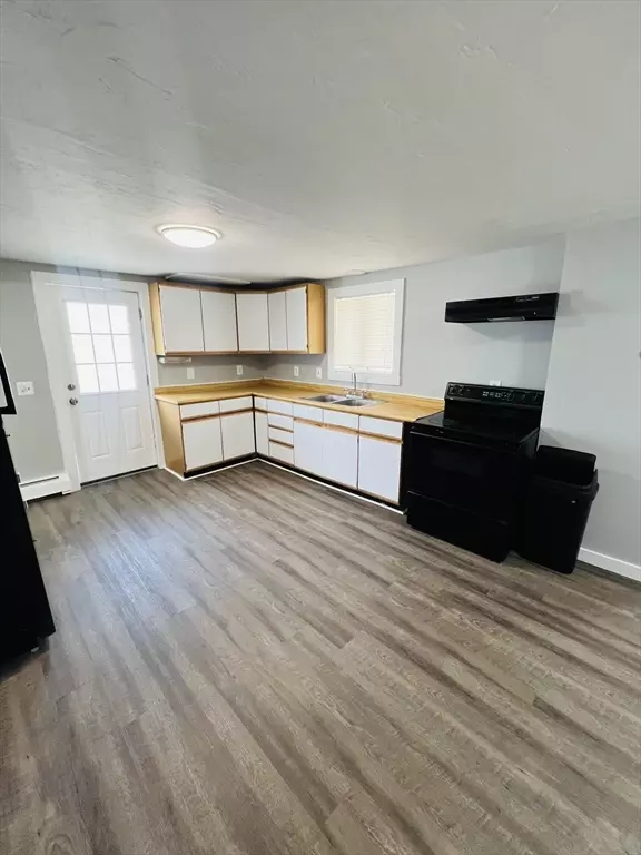 Webster, MA 01570,19 Myrtle Ave
