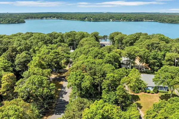 Mashpee, MA 02649,66 Highland St