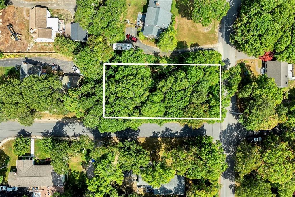 Mashpee, MA 02649,66 Highland St