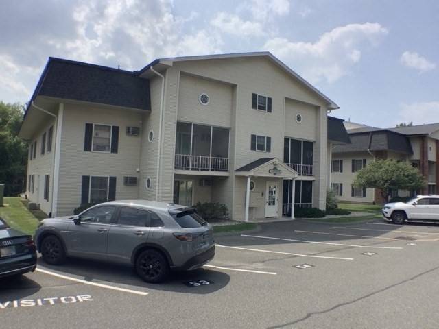 South Hadley, MA 01075,41 W Summit St #53