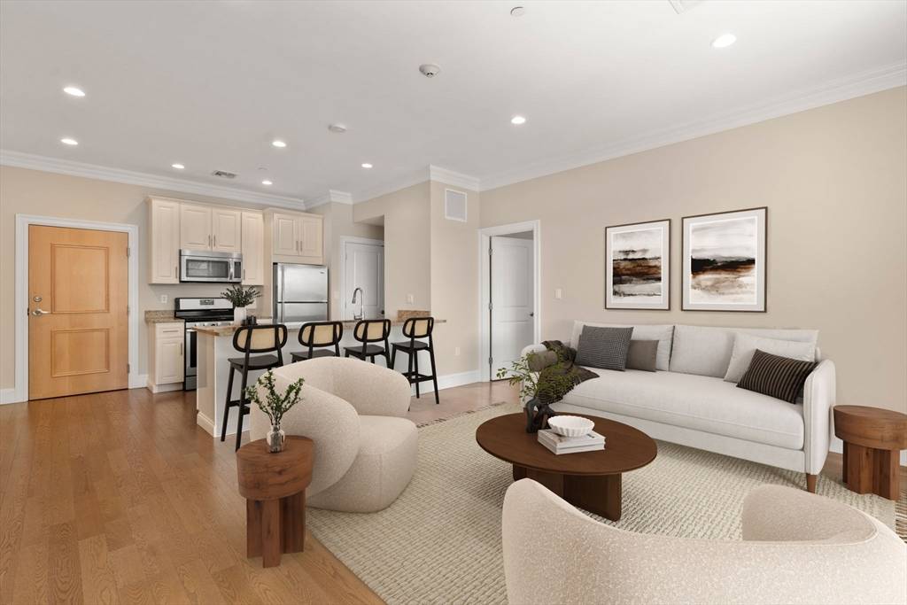 Brookline, MA 02445,20 Englewood #206