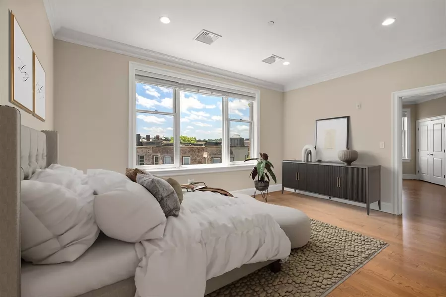 20 Englewood #206, Brookline, MA 02445