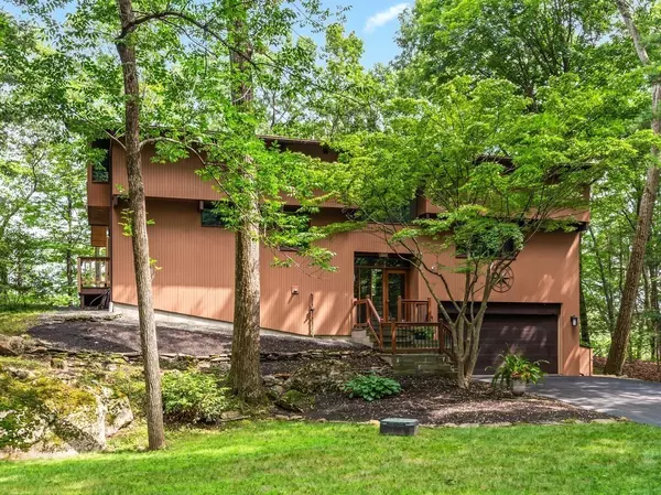 Sturbridge, MA 01566,5 Goodrich Rd