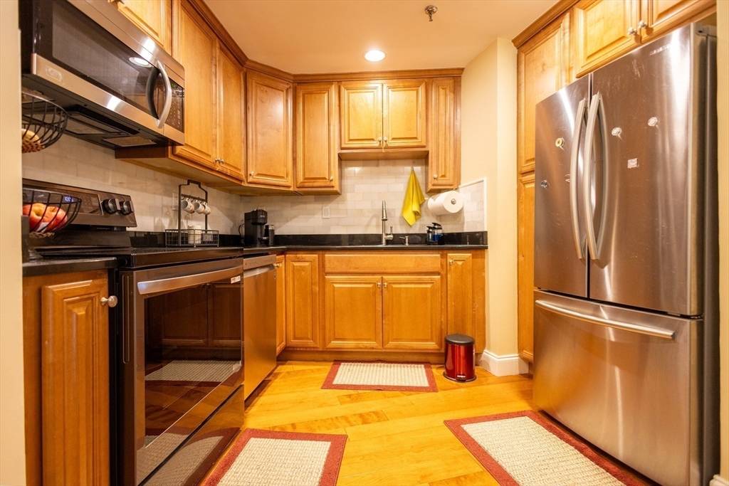 Quincy, MA 02171,90 Quincy Shore Dr #417