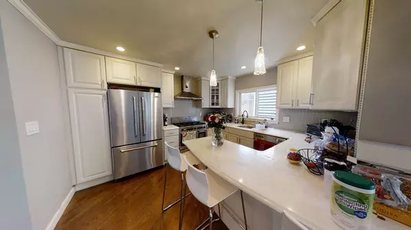 Boston, MA 02127,329 West 4th #329