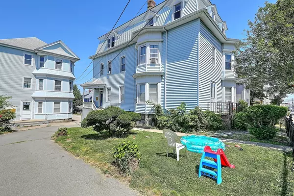 Fall River, MA 02721,227 Whipple Street #3