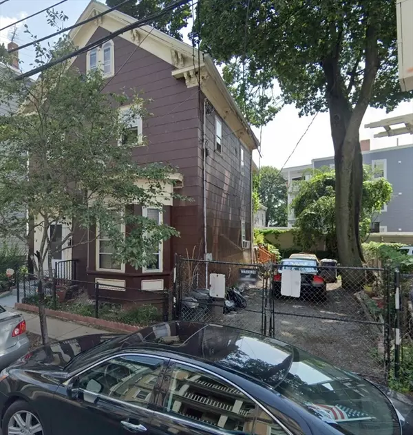 3 Grafton St. #Parking, Boston, MA 02125