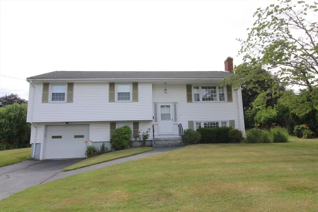 Milford, MA 01757,4 Grace St