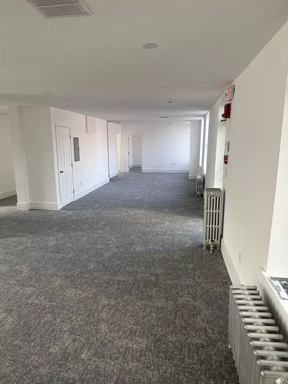 Peabody, MA 01970,49 Lowell St #2