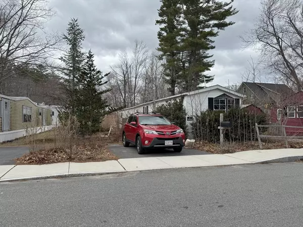 Salisbury, MA 01952,3 Adams St