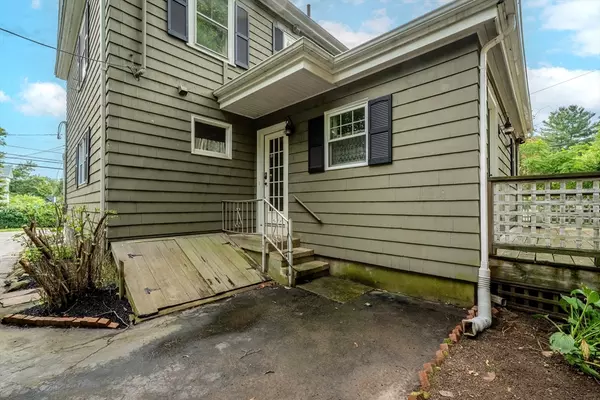 Wakefield, MA 01880,43 Elm St