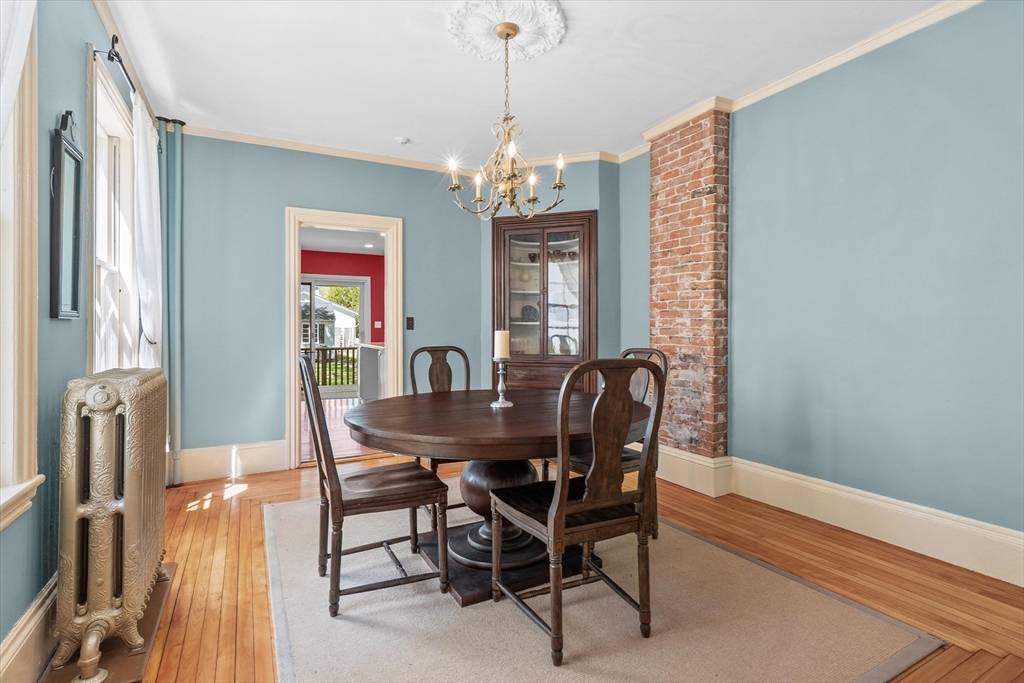 Newburyport, MA 01950,8 Parsons St #8