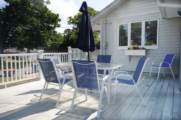 Wareham, MA 02571,7 Glendale Road