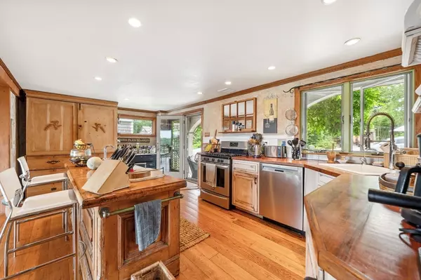 Gloucester, MA 01930,12 Squam Ln #1