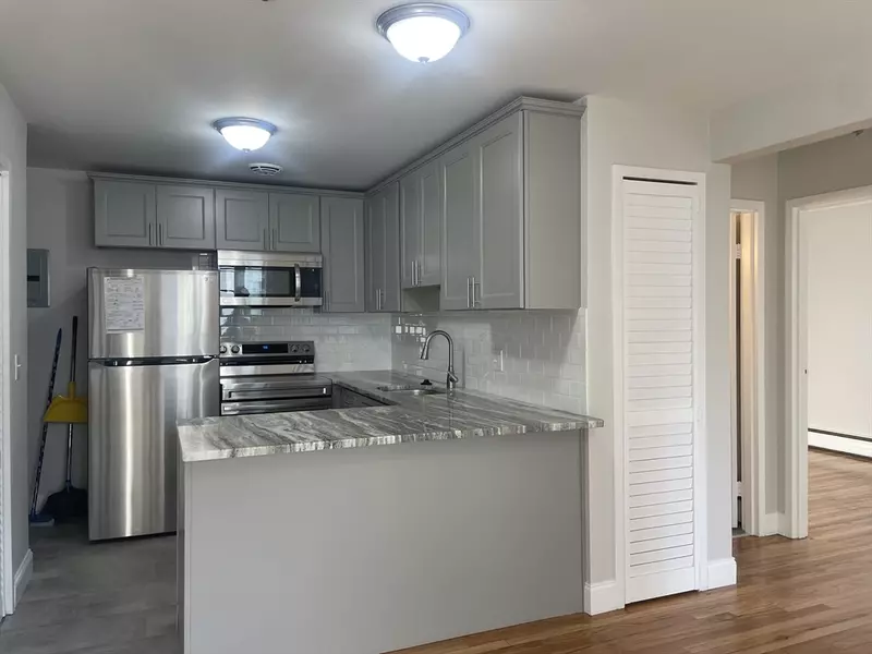 121 Warren #5, Watertown, MA 02472