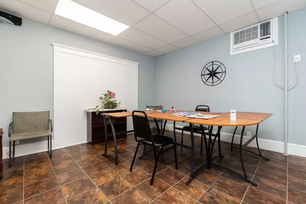 Revere, MA 02151,382 Revere Beach Pkwy