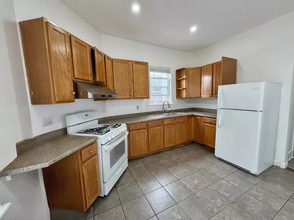 49 Stanwood St #3, Boston, MA 02121