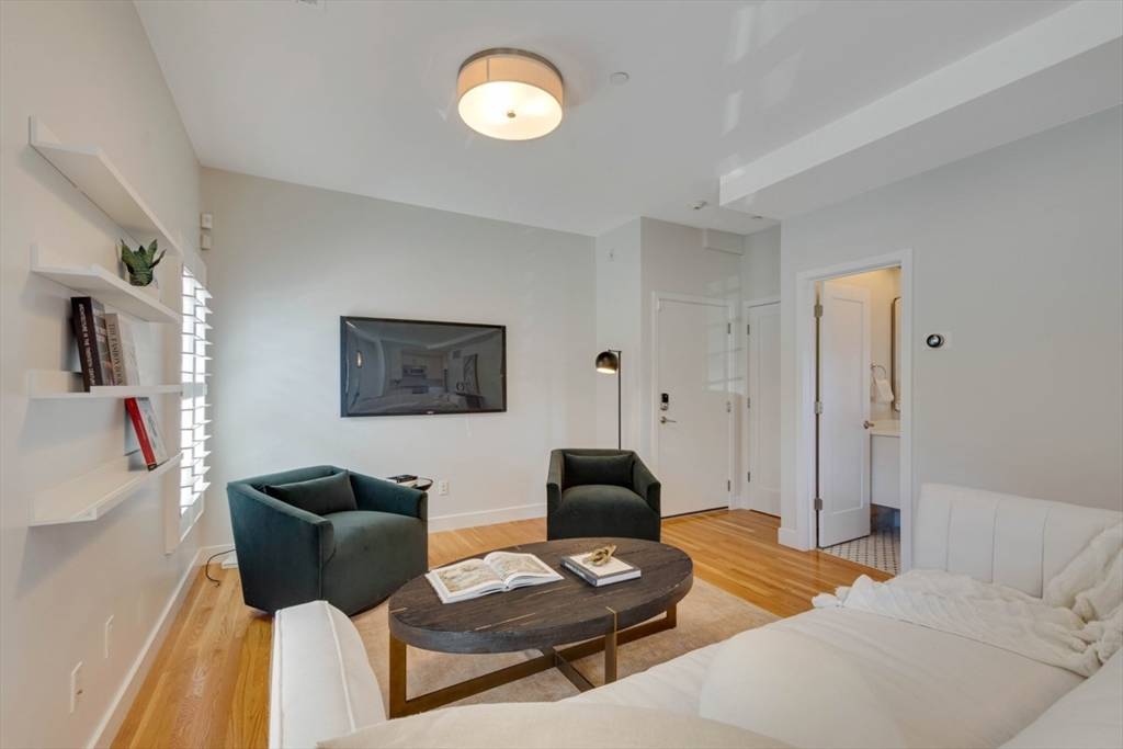 Boston, MA 02118,242 Shawmut Ave #Apt 1B