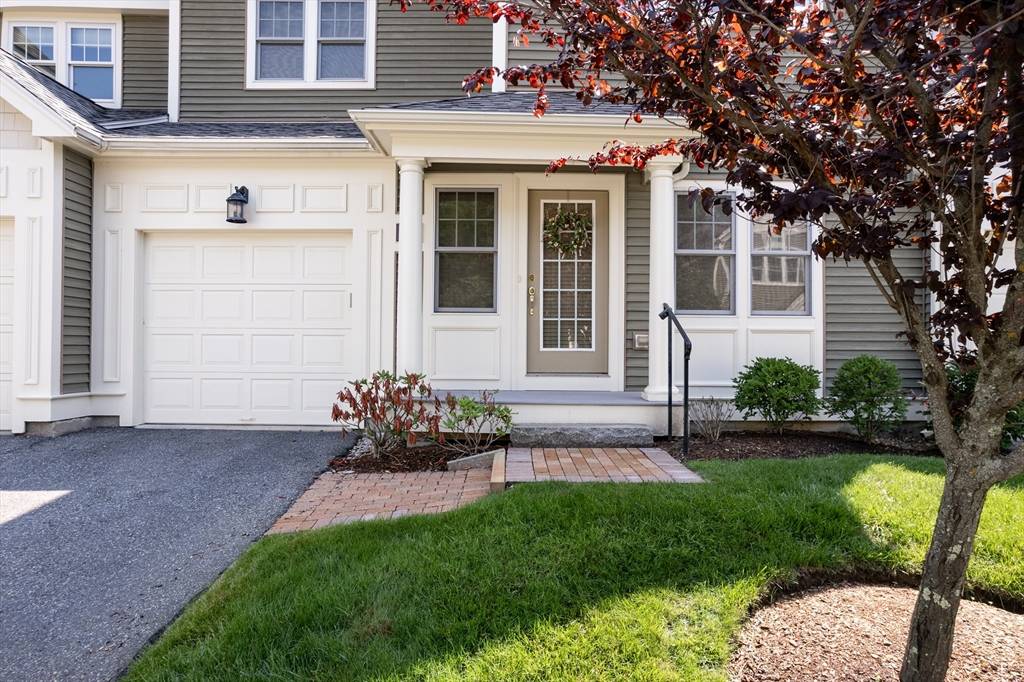 Hopkinton, MA 01748,4 Lowell Dr #4