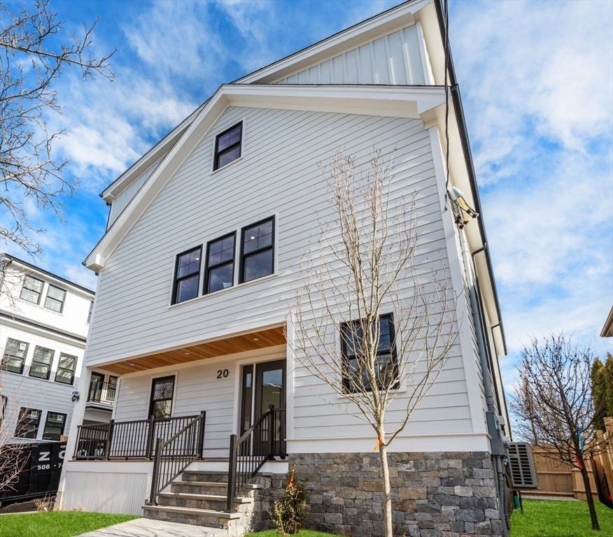 Newton, MA 02458,16-22 Clinton St #16