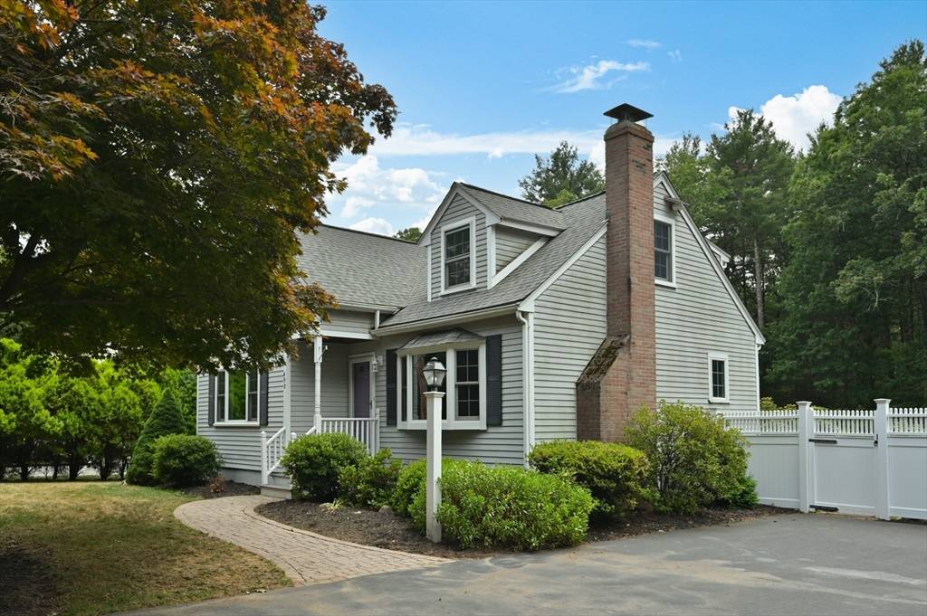 498 Park St, North Reading, MA 01864