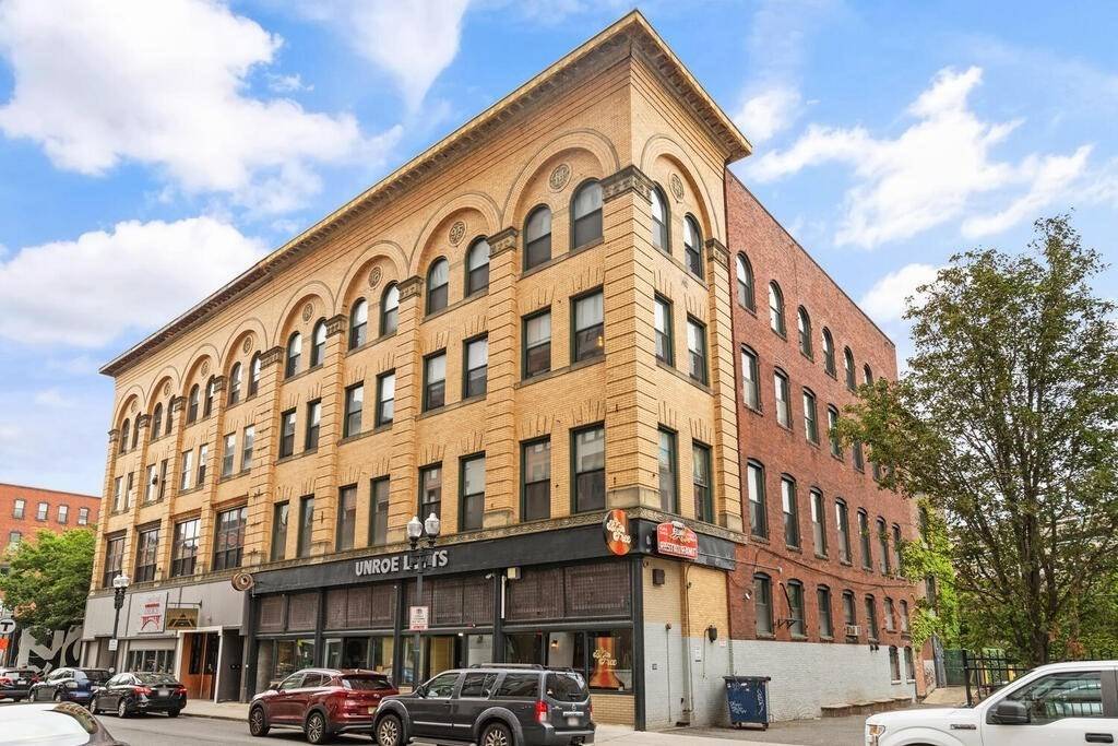 Lynn, MA 01901,49 Munroe Street #406