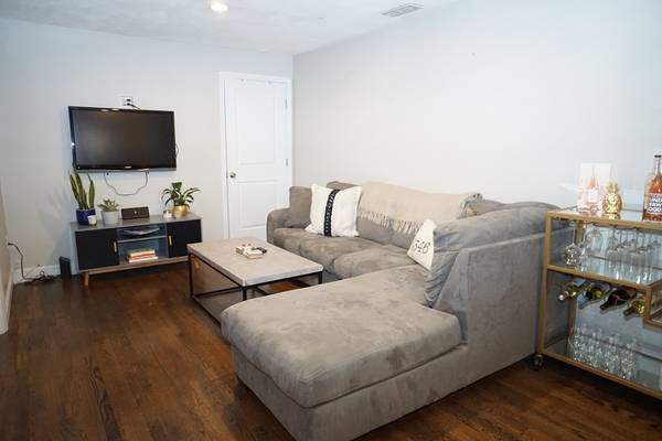 90 Prince #2, Boston, MA 02113