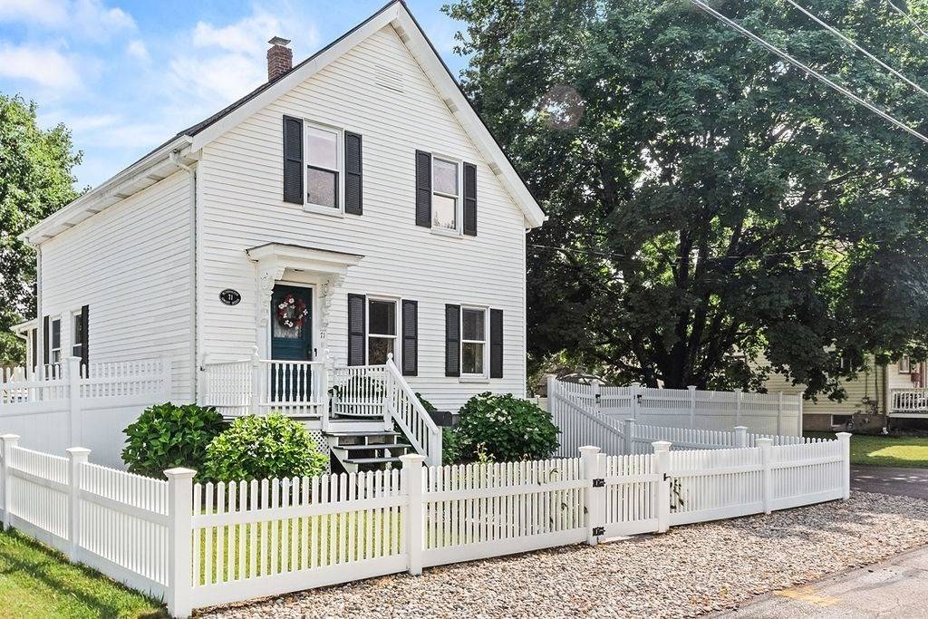 71 Samoset Ave, Mansfield, MA 02048