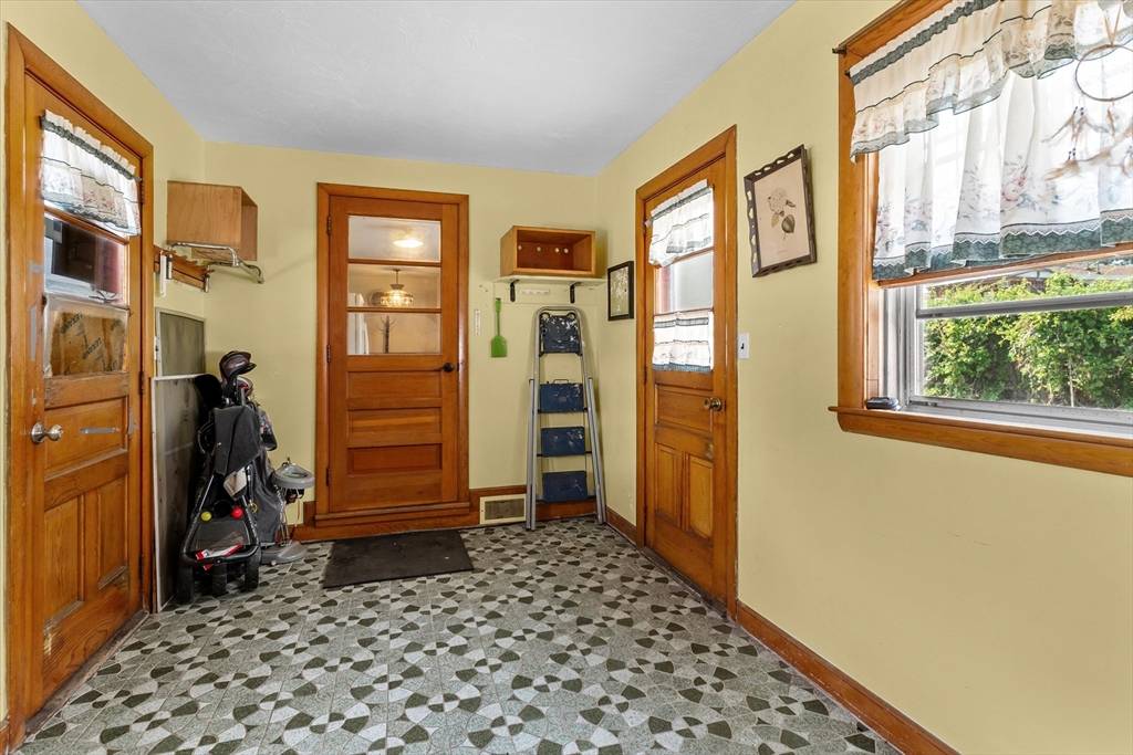 Woburn, MA 01801,26 E Dexter Ave