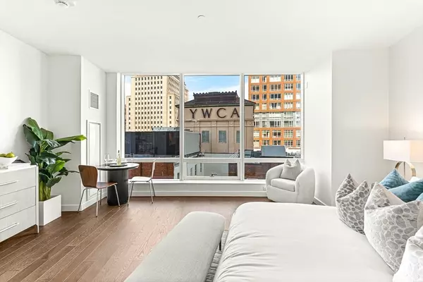 Boston, MA 02116,430 Stuart #1519
