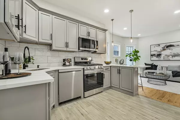 Everett, MA 02149,147 Jefferson Ave #1