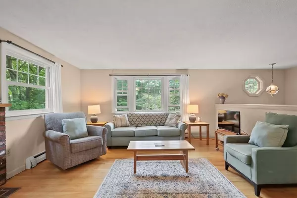 Bourne, MA 02559,566 County Rd