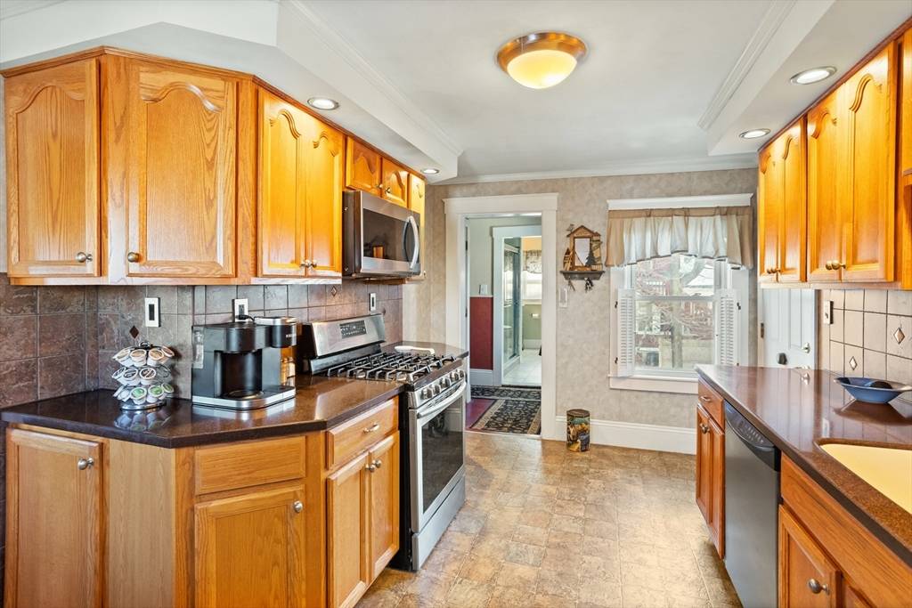 Lowell, MA 01854,179 Varnum Ave #Apt 2
