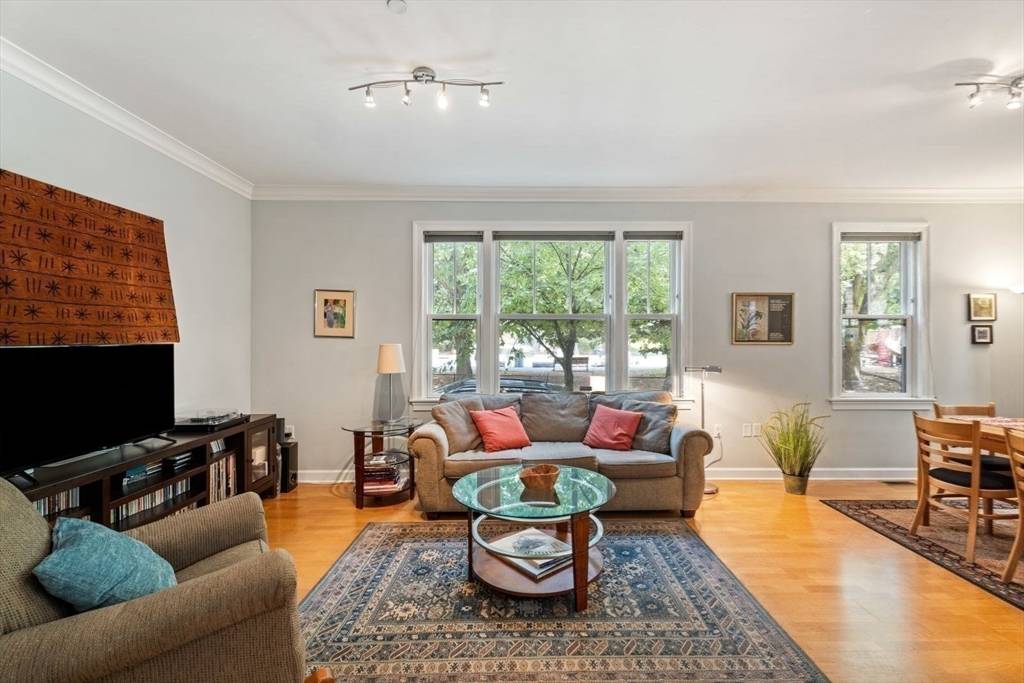 Boston, MA 02130,111-121 Green Street #104