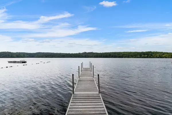 Douglas, MA 01516,68 Birch Hill Rd