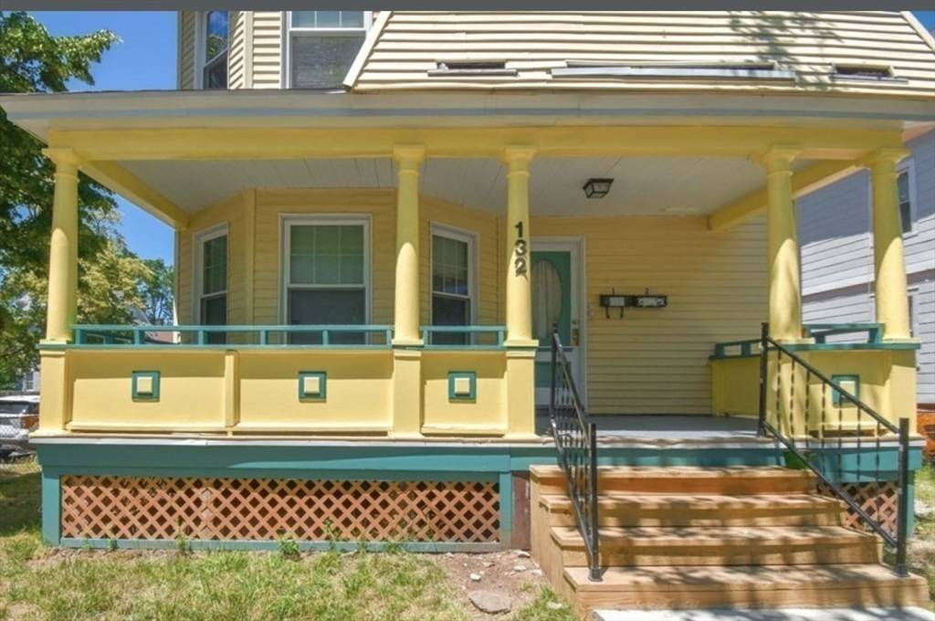 132 Alderman St, Springfield, MA 01108