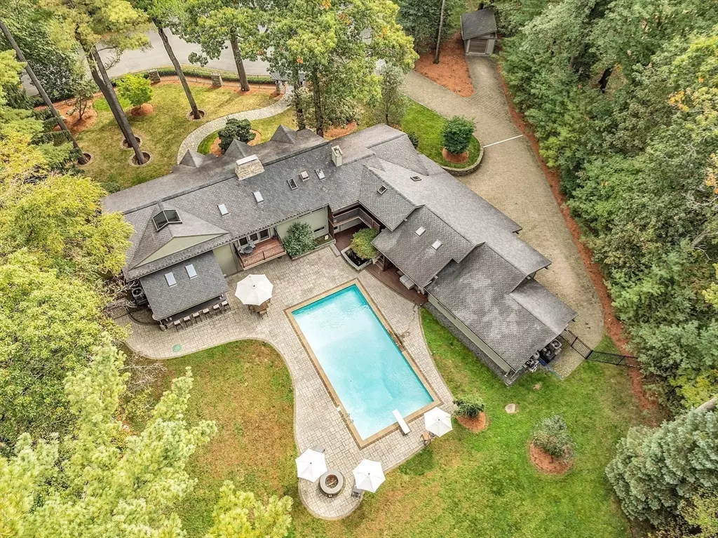 Lynnfield, MA 01940,7 Goldenrod Lane