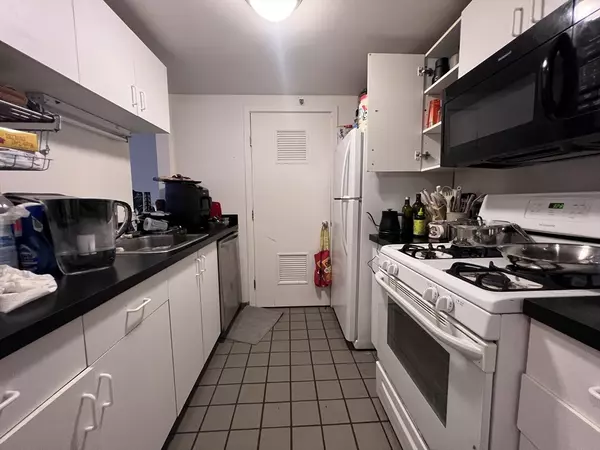 Cambridge, MA 02141,71 Fulkerson St #106