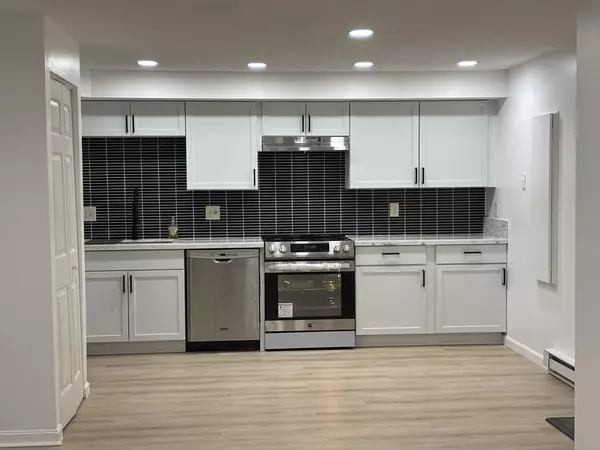 South Hadley, MA 01075,41 W. Summit St #68