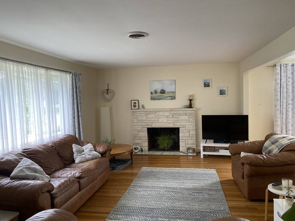 Needham, MA 02492,809 Central Ave
