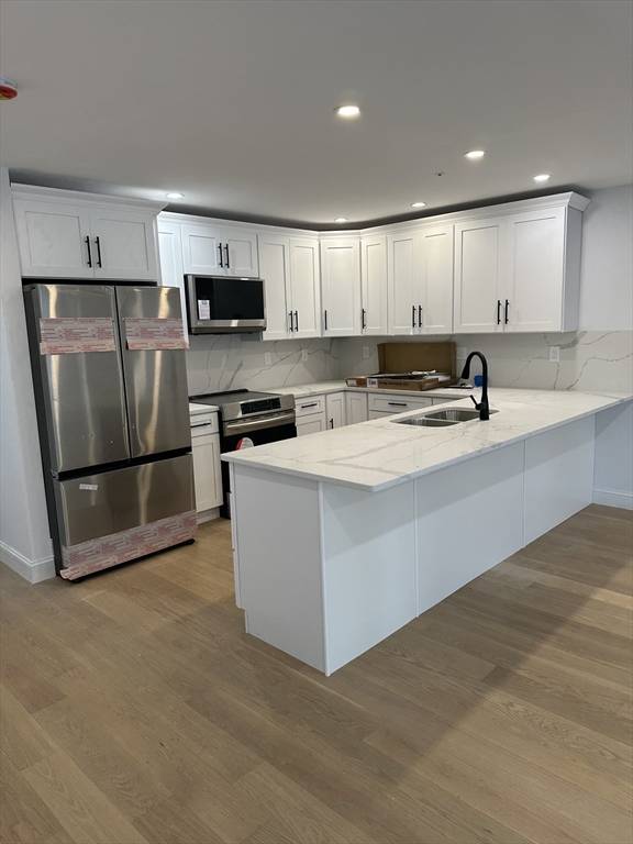 Taunton, MA 02780,170 Hart St #E