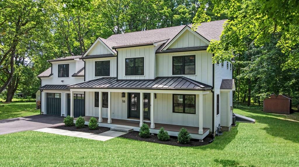 Rowley, MA 01969,16 Wethersfield St