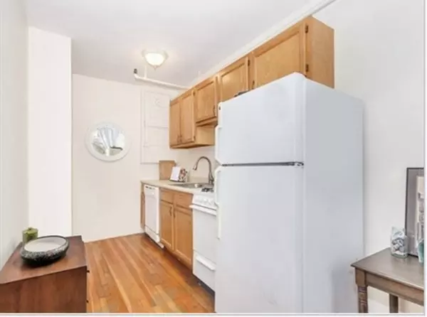 Boston, MA 02135,1607 Commonwealth Ave #8